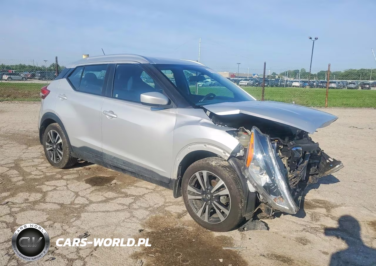 2019 Nissan Kicks Sv VIN:3N1CP5CU3KL550175 - 4