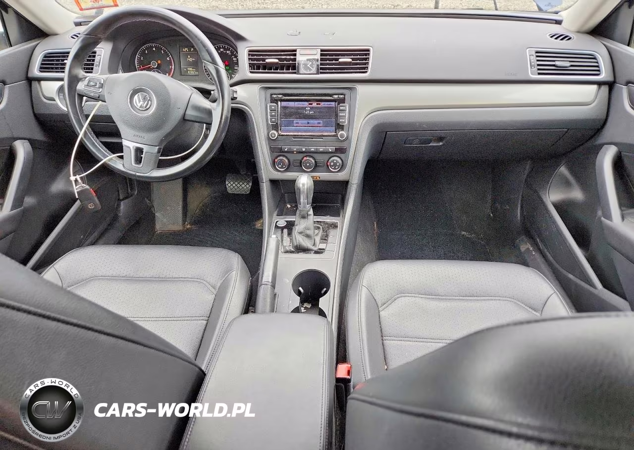 2015 Volkswagen Passat S VIN:1VWAT7A36FC101769 - 8