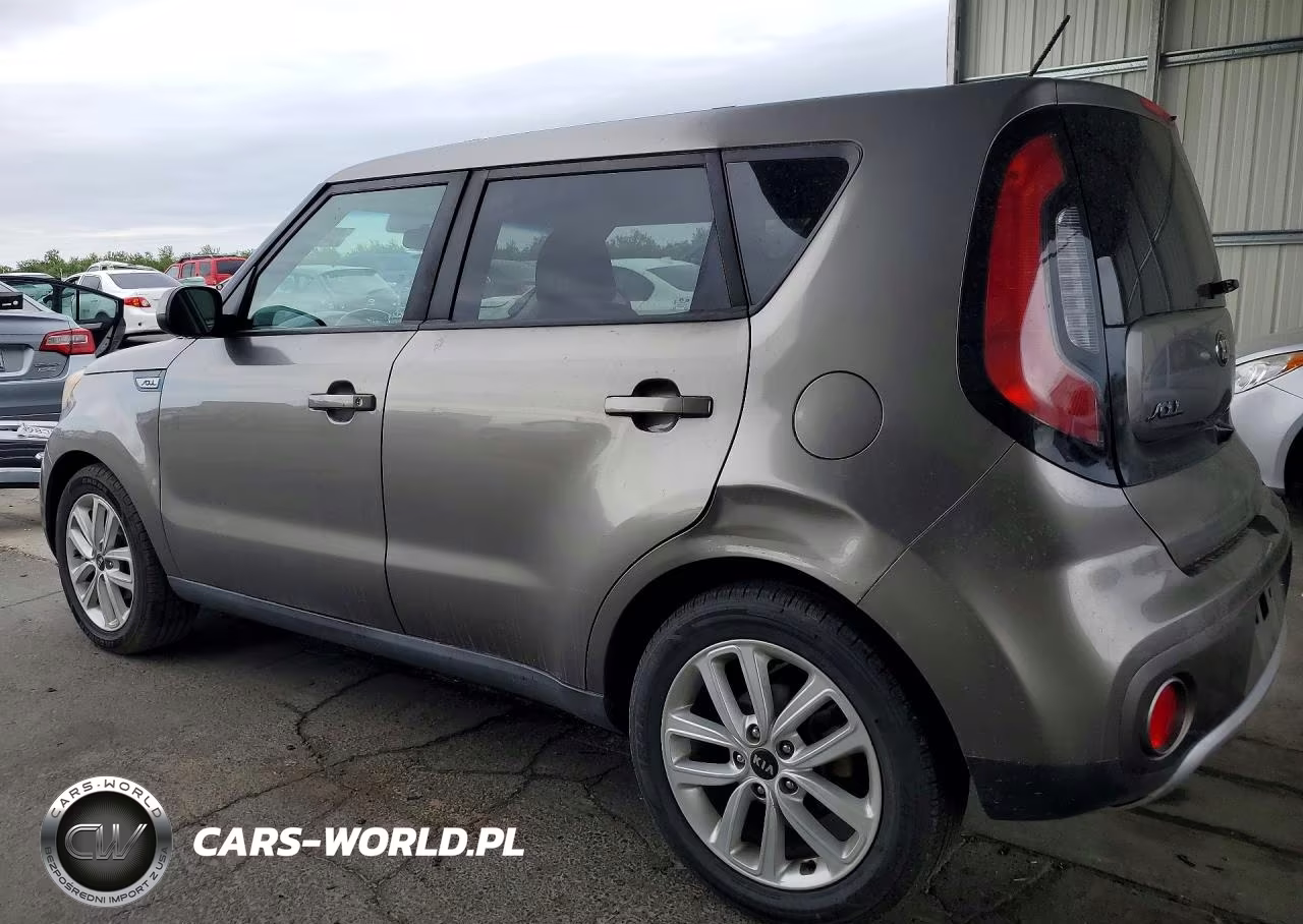 2018 Kia Soul + VIN:KNDJP3A56J7528761 - 2