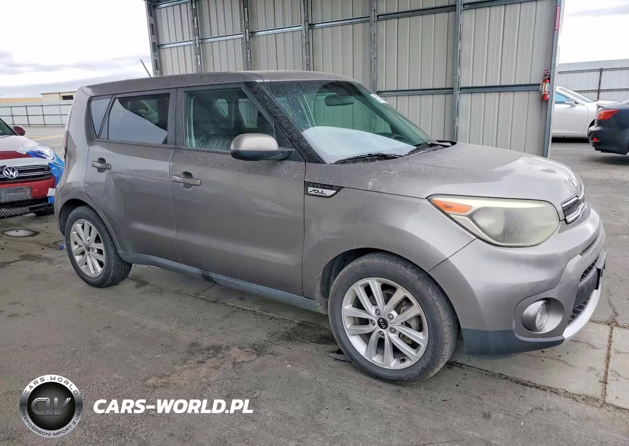 2018 Kia Soul + VIN:KNDJP3A56J7528761 - 4