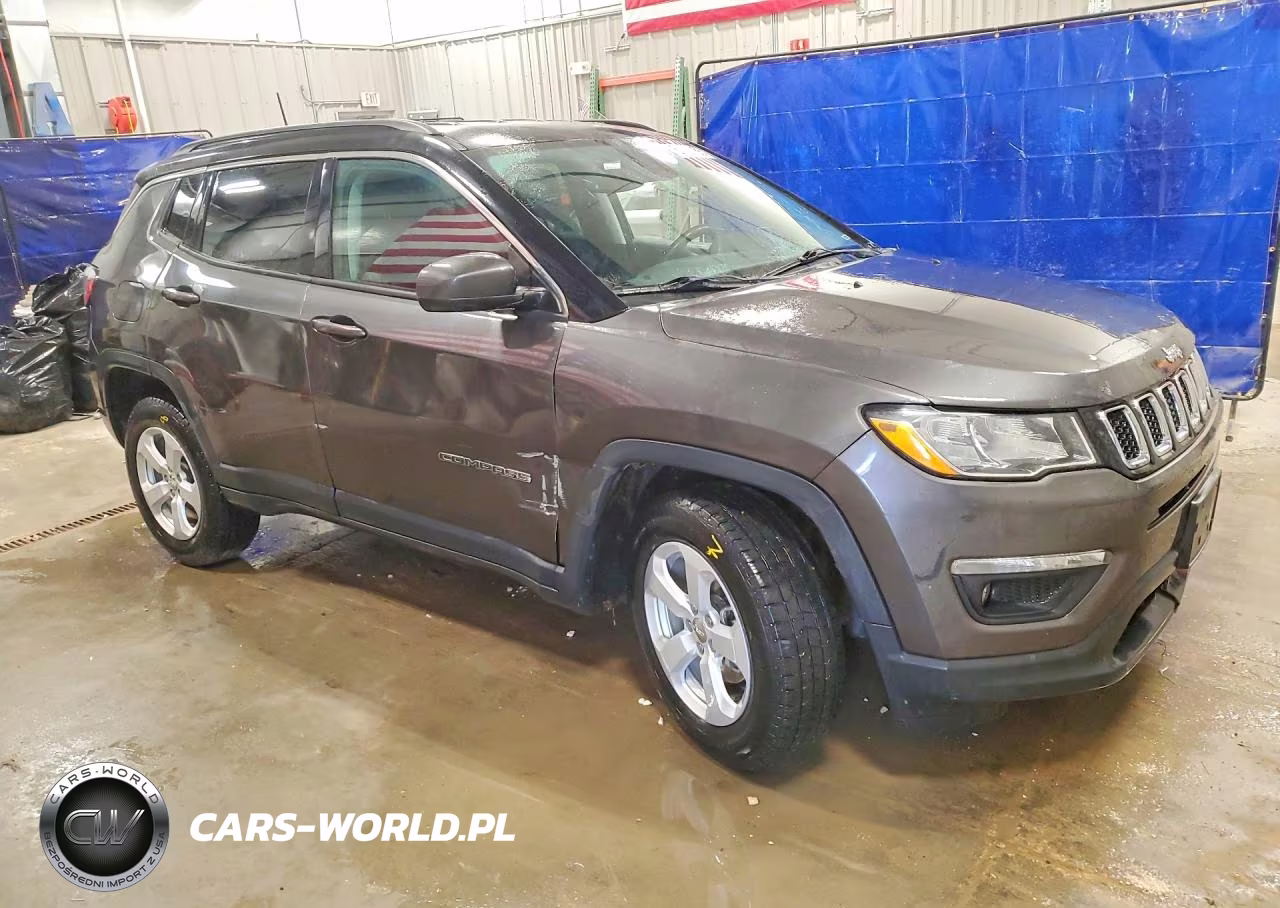 2018 Jeep Compass Latitude VIN:3C4NJDBB1JT501069 - 4