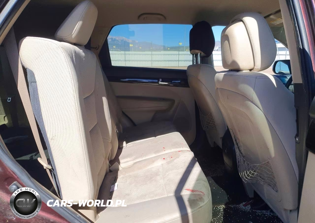 2012 Kia Sorento Lx VIN:5XYKTDA26CG250784 - 10