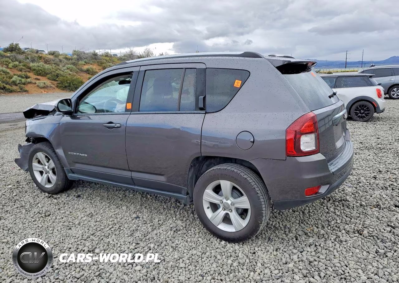 2016 Jeep Compass Latitude VIN:1C4NJCEB3GD599929 - 2