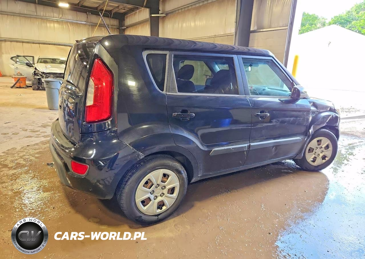 2013 Kia Soul Base VIN:KNDJT2A52D7583752 - 3