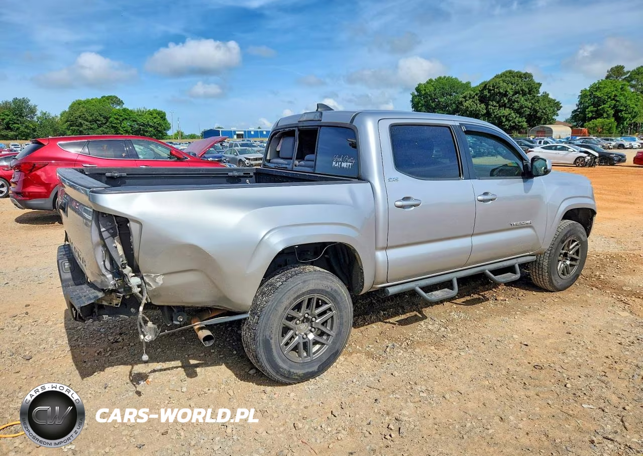 2018 Toyota Tacoma Sr5 VIN:5TFAX5GN5JX132131 - 3
