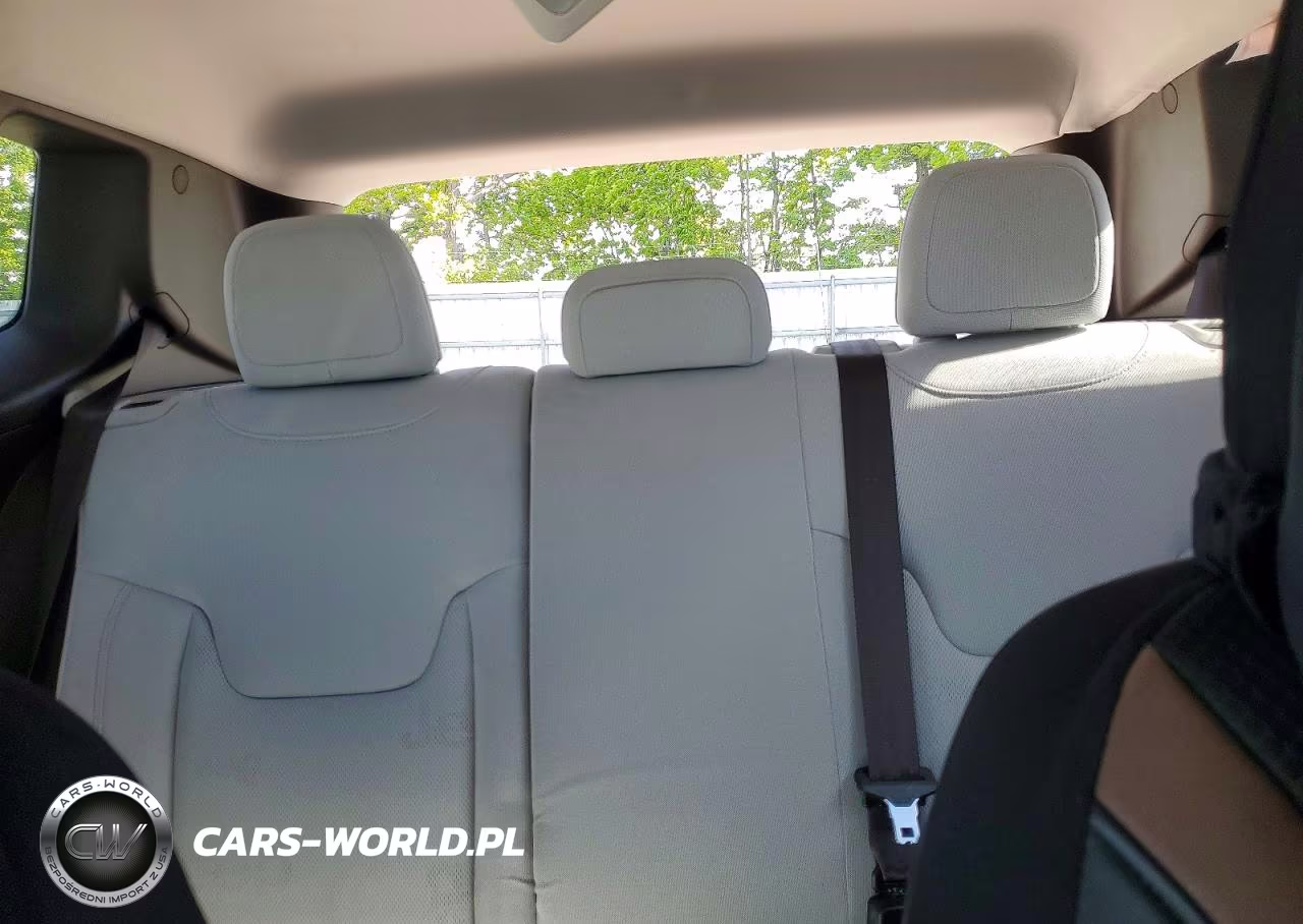 2017 Jeep Renegade Latitude VIN:ZACCJBBB3HPE54883 - 10