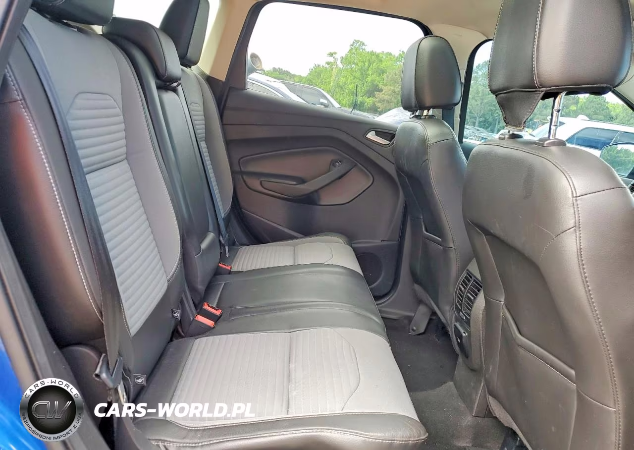 2017 Ford Escape Platinum VIN:1FMCU9J9XHUC58402 - 11