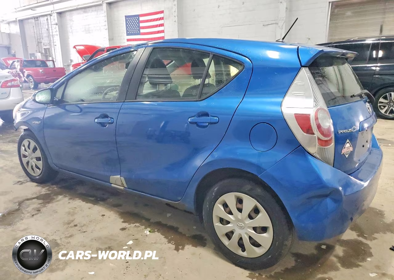 2012 Toyota Prius C Two VIN:JTDKDTB30C1516377 - 2