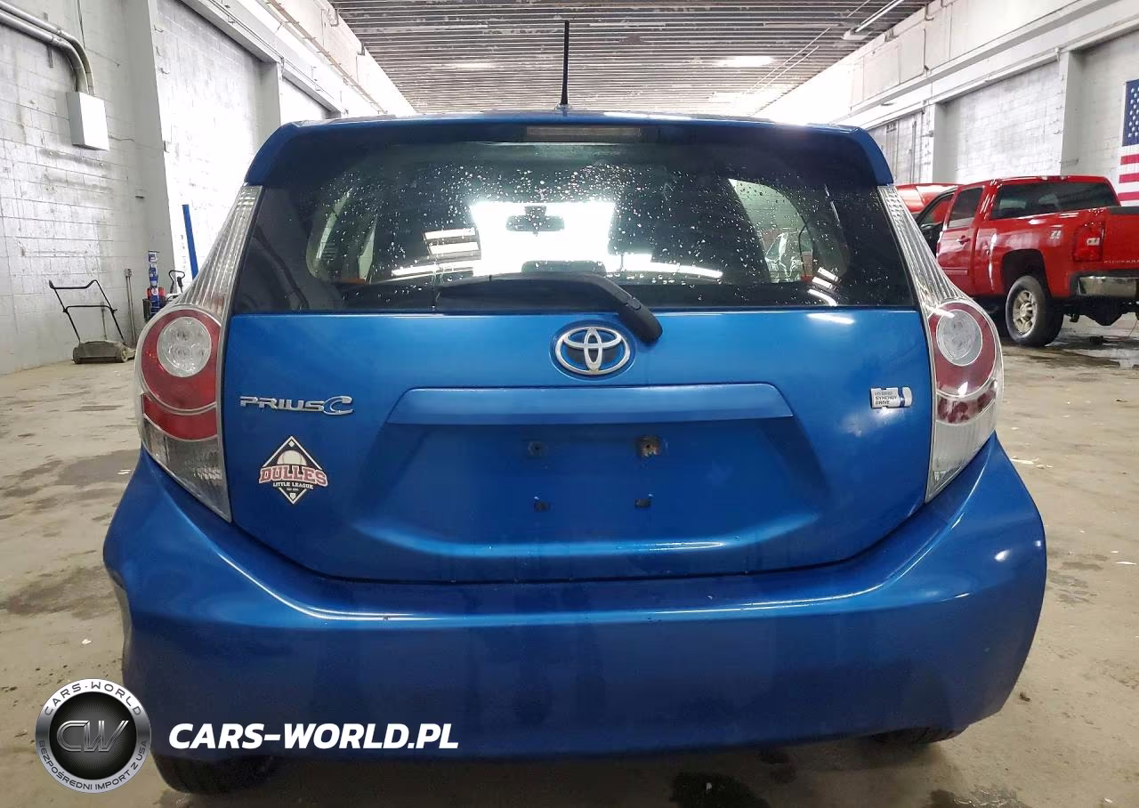 2012 Toyota Prius C Two VIN:JTDKDTB30C1516377 - 6