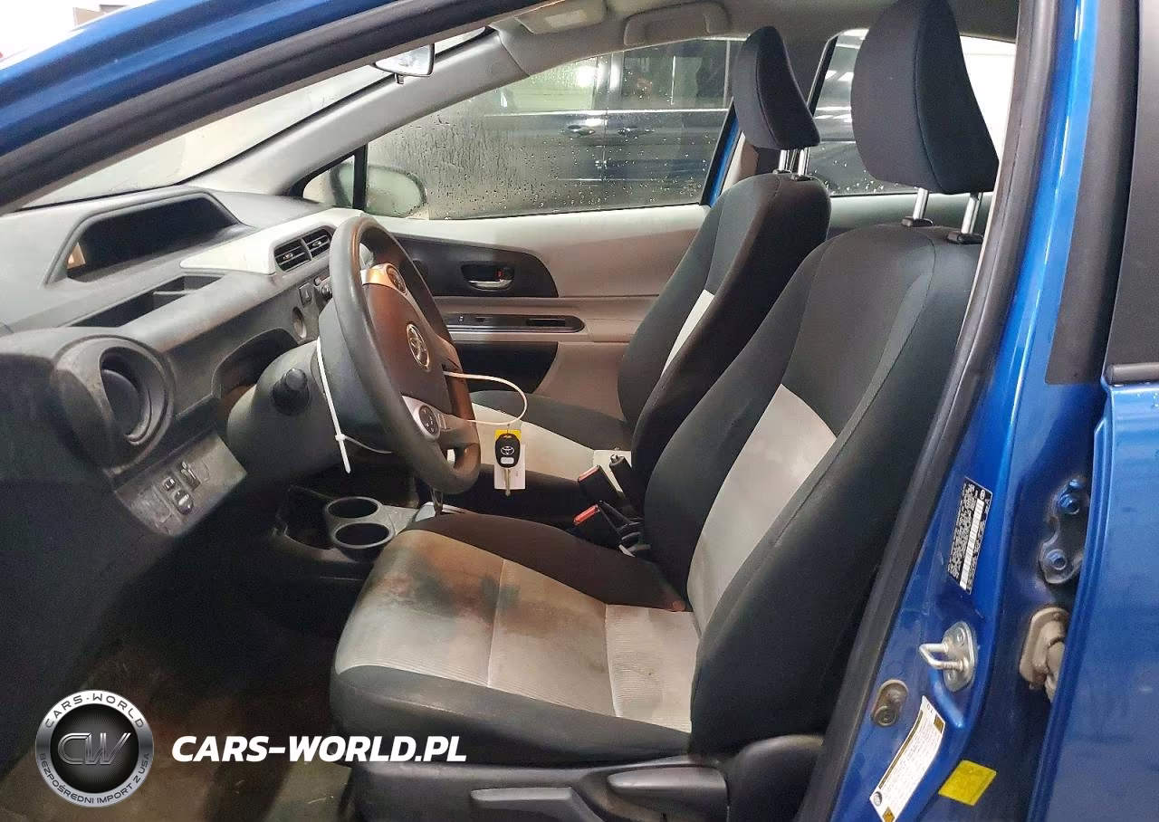 2012 Toyota Prius C Two VIN:JTDKDTB30C1516377 - 7
