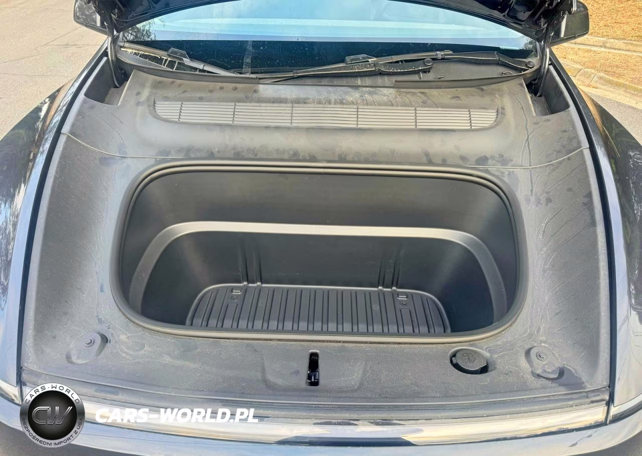 2026 Tesla Model Y VIN:7SAYGDED5TF443870 - 7