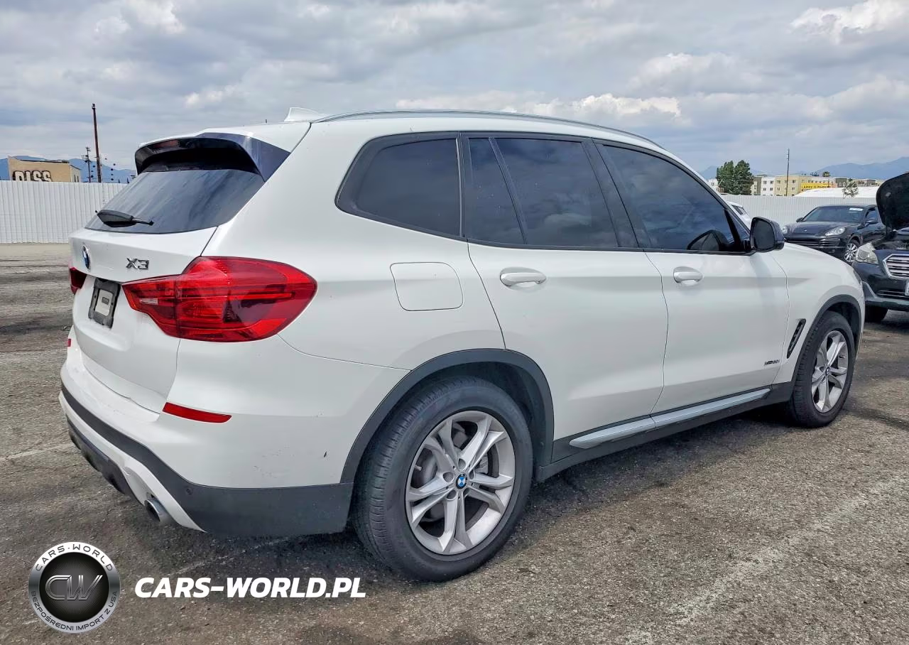 2018 BMW X3 xDrive30I VIN:5UXTR9C50JLD66878 - 3