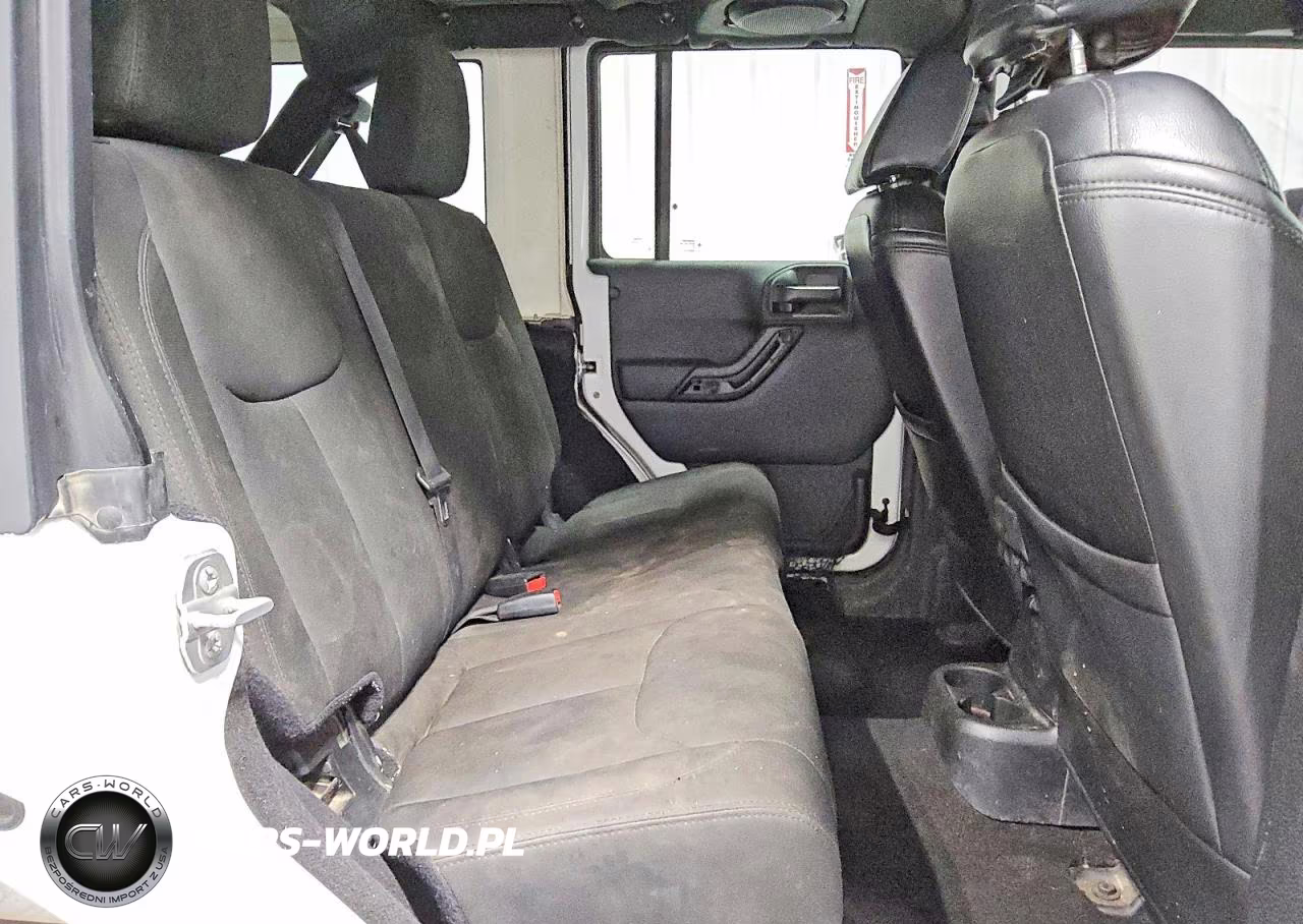 2014 Jeep Wrangler Unlimited Sport VIN:1C4BJWDG3EL313307 - 11