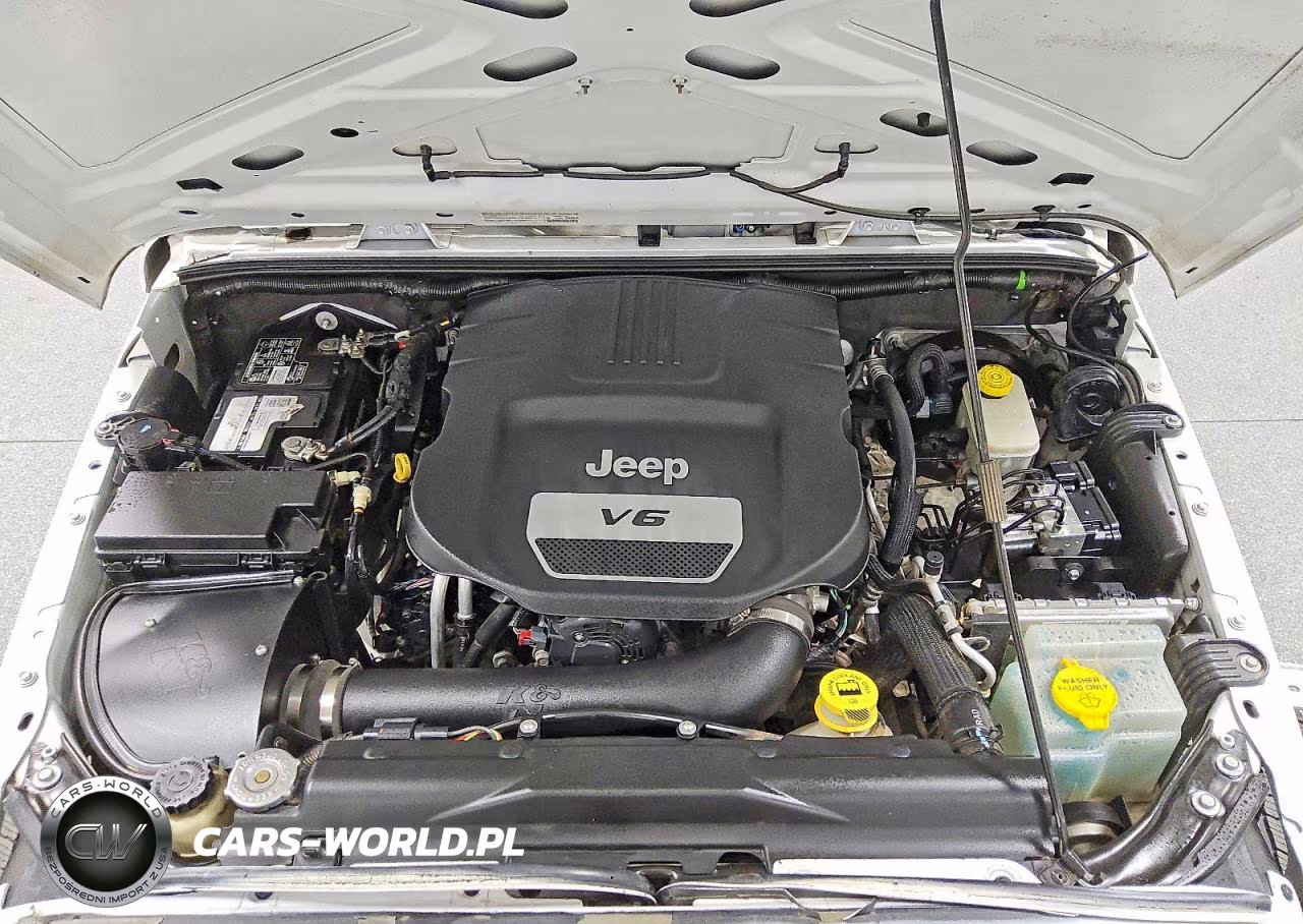 2014 Jeep Wrangler Unlimited Sport VIN:1C4BJWDG3EL313307 - 12