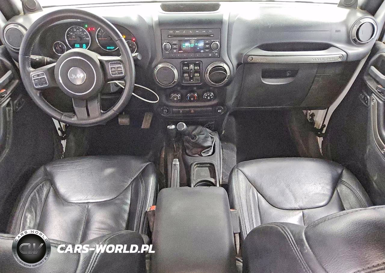 2014 Jeep Wrangler Unlimited Sport VIN:1C4BJWDG3EL313307 - 8