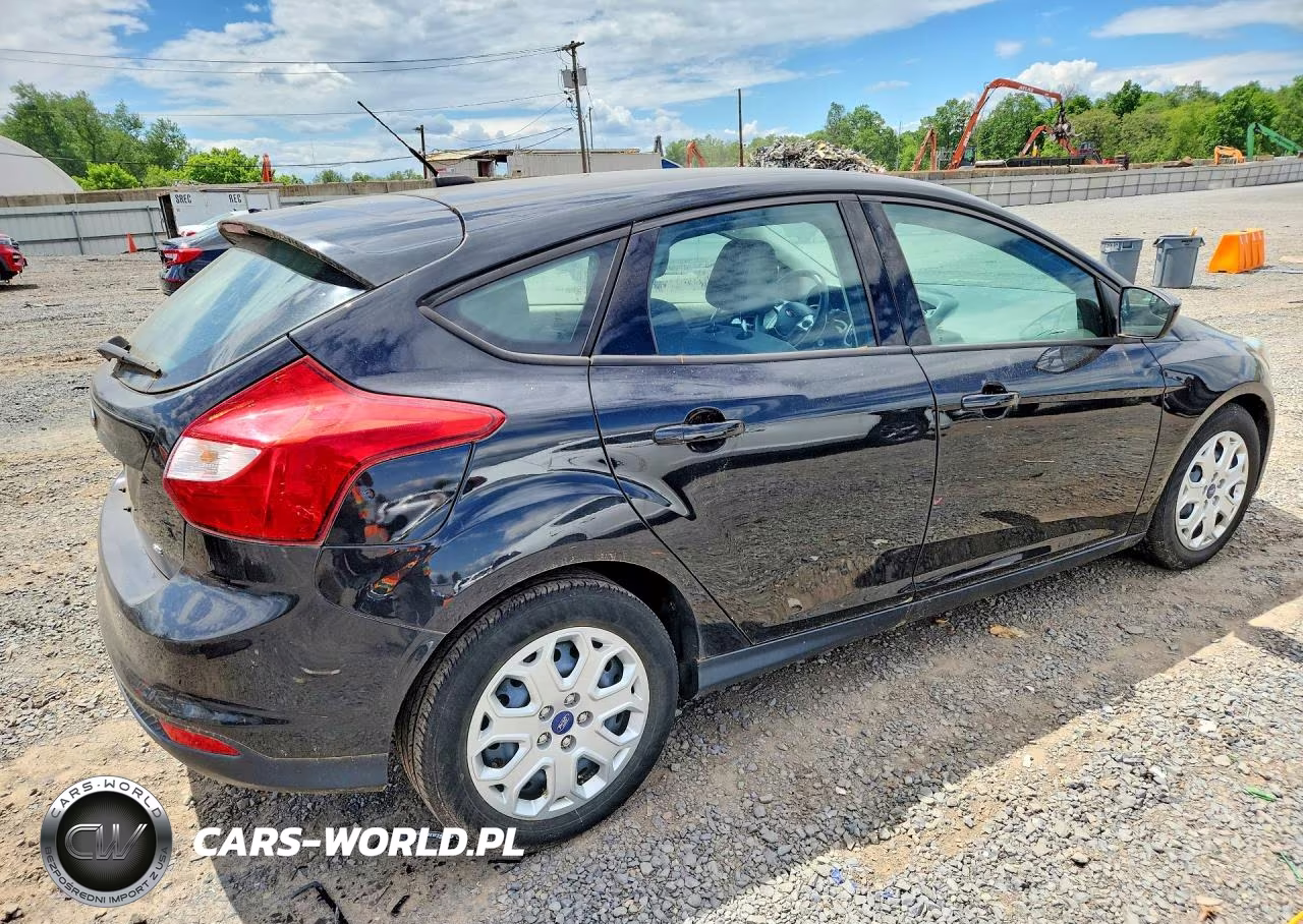2012 Ford Focus Se VIN:1FAHP3K21CL125368 - 3