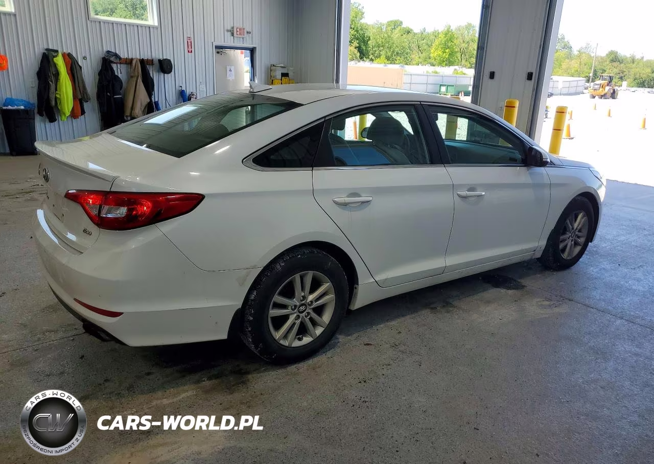 2015 Hyundai Sonata Eco VIN:5NPE24AA4FH173658 - 3