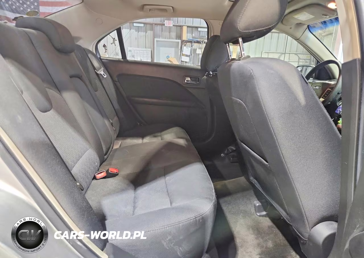 2012 Ford Fusion VIN:3FAHP0HA1CR137423 - 10