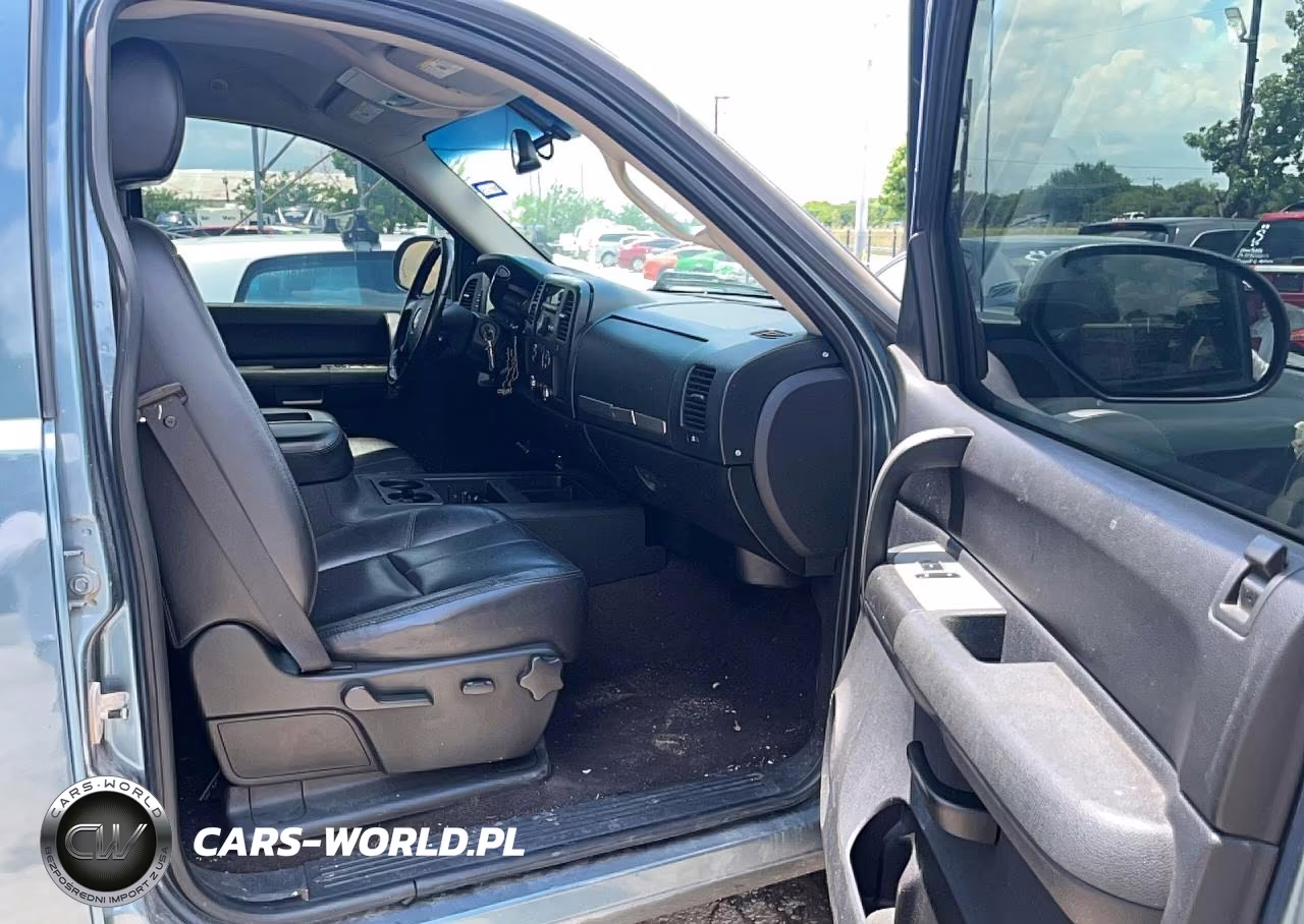 2008 Chevrolet Silverado C1500 VIN:3GCEC13028G231827 - 5