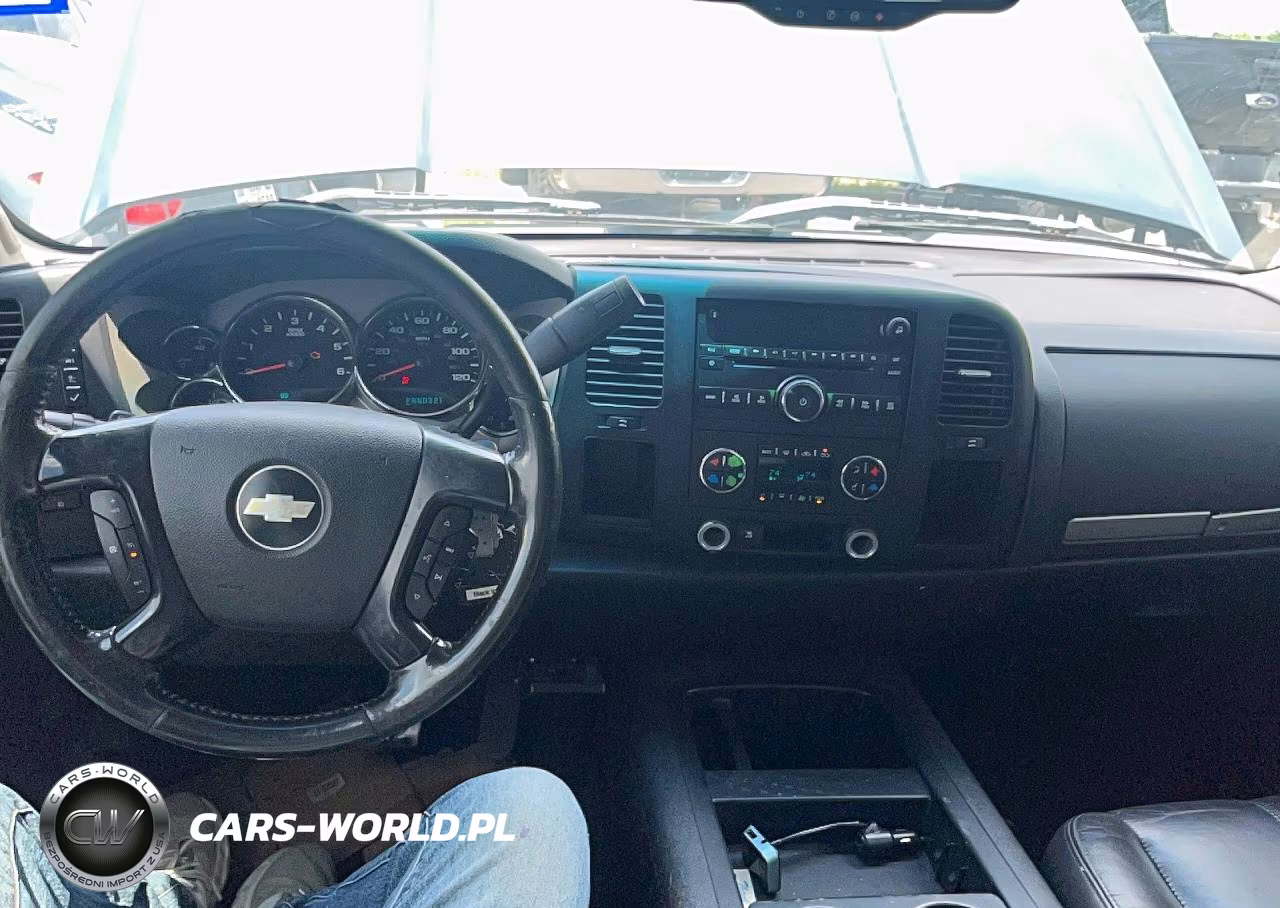 2008 Chevrolet Silverado C1500 VIN:3GCEC13028G231827 - 9