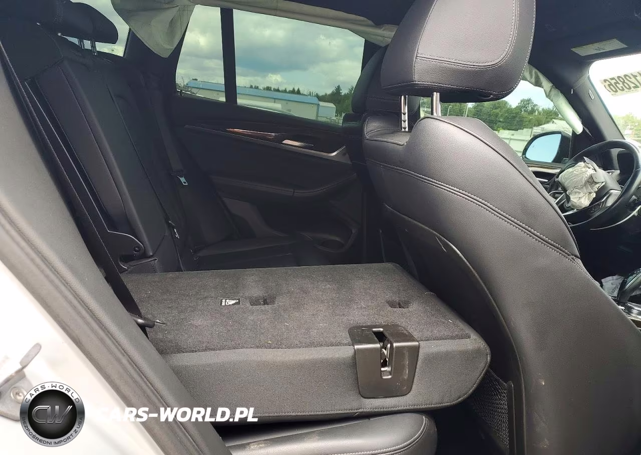 2019 BMW X3 xDrive30I VIN:5UXTR9C57KLD92167 - 10