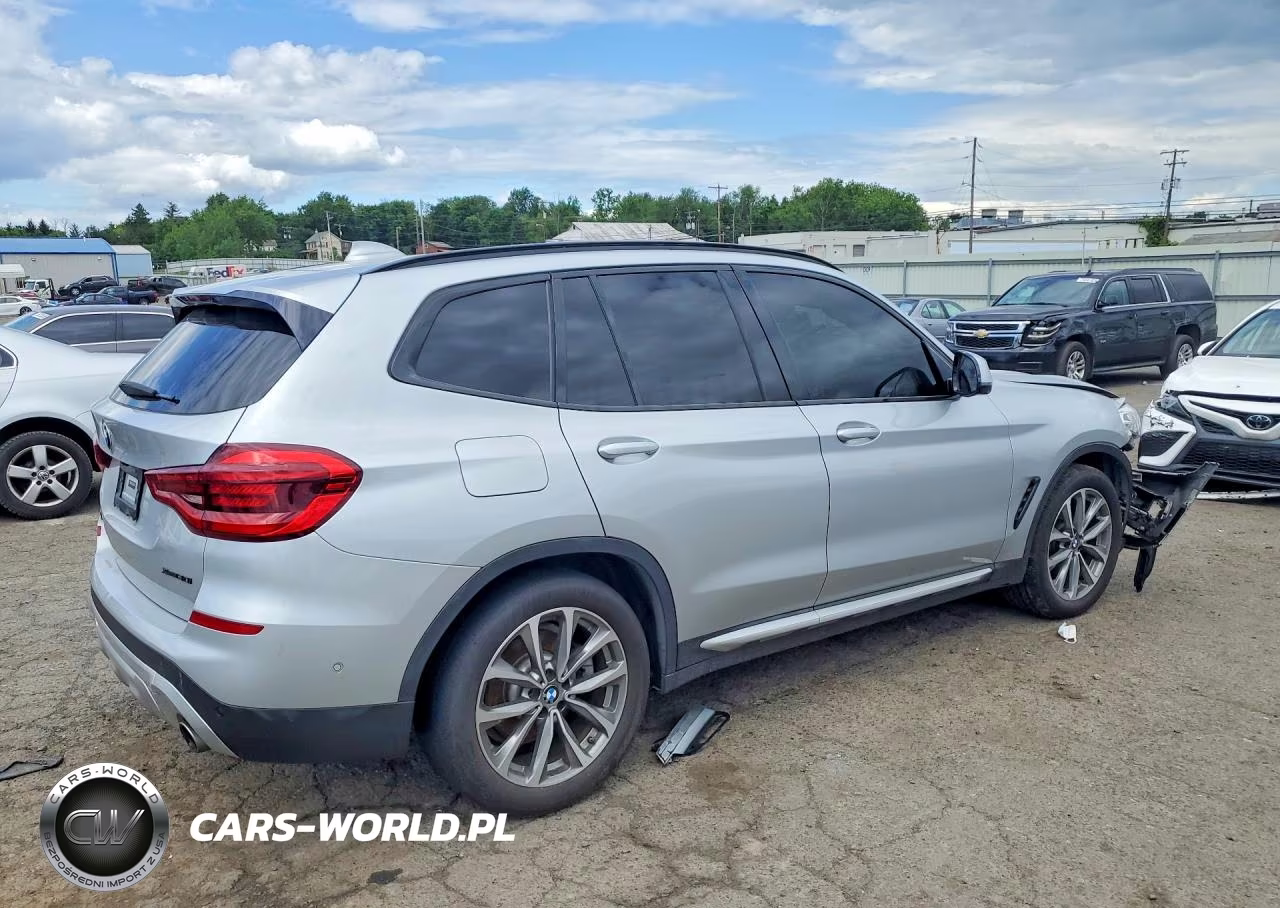 2019 BMW X3 xDrive30I VIN:5UXTR9C57KLD92167 - 3
