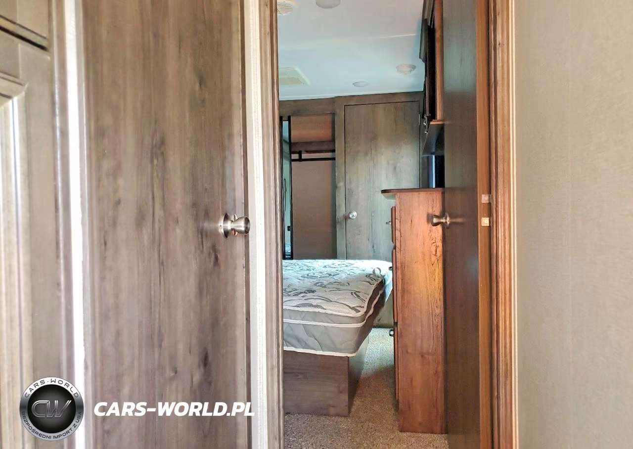 2019 Keystone Rv Montana Fifth Wheel VIN:4YDF30523KA740826 - 5