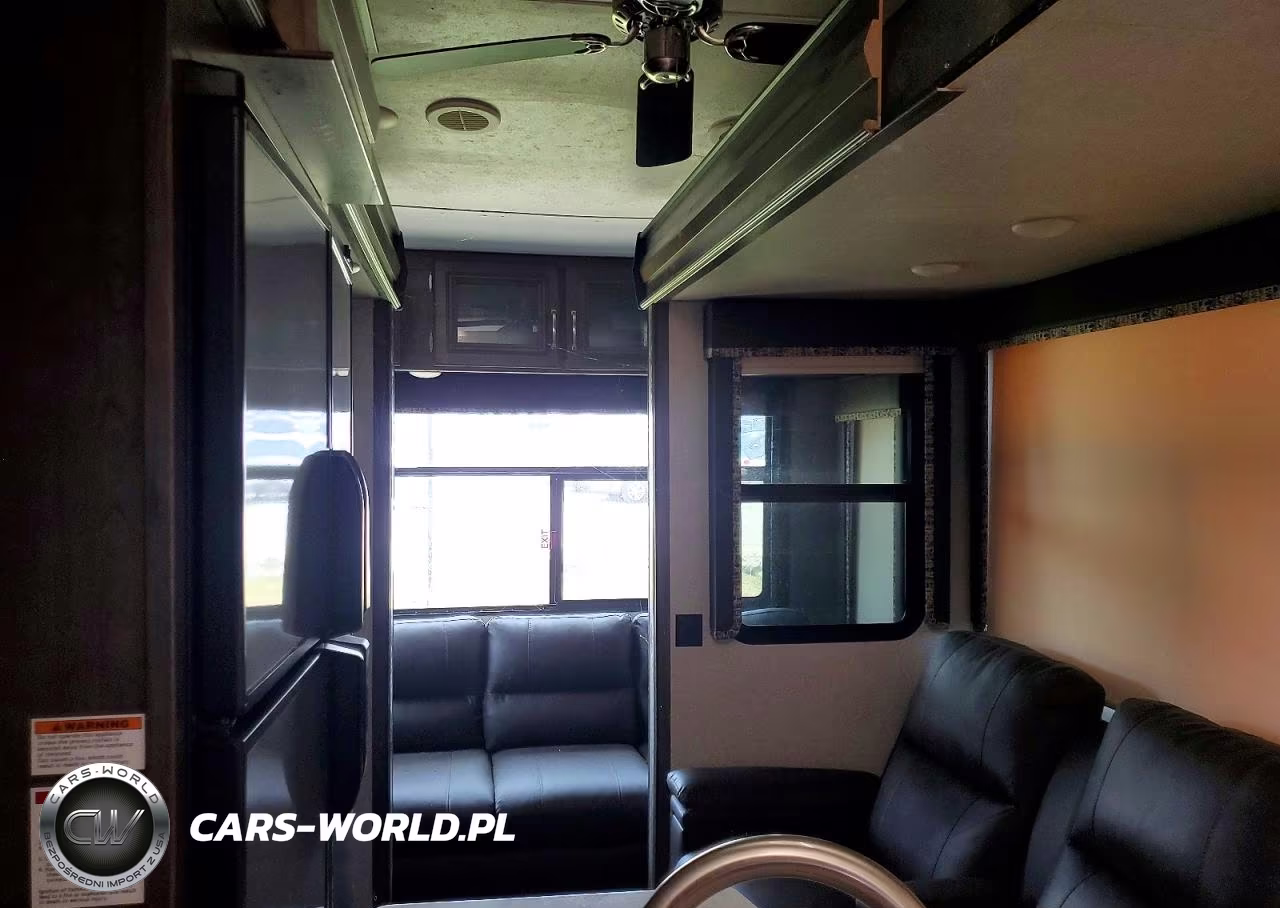 2019 Keystone Rv Montana Fifth Wheel VIN:4YDF30523KA740826 - 6