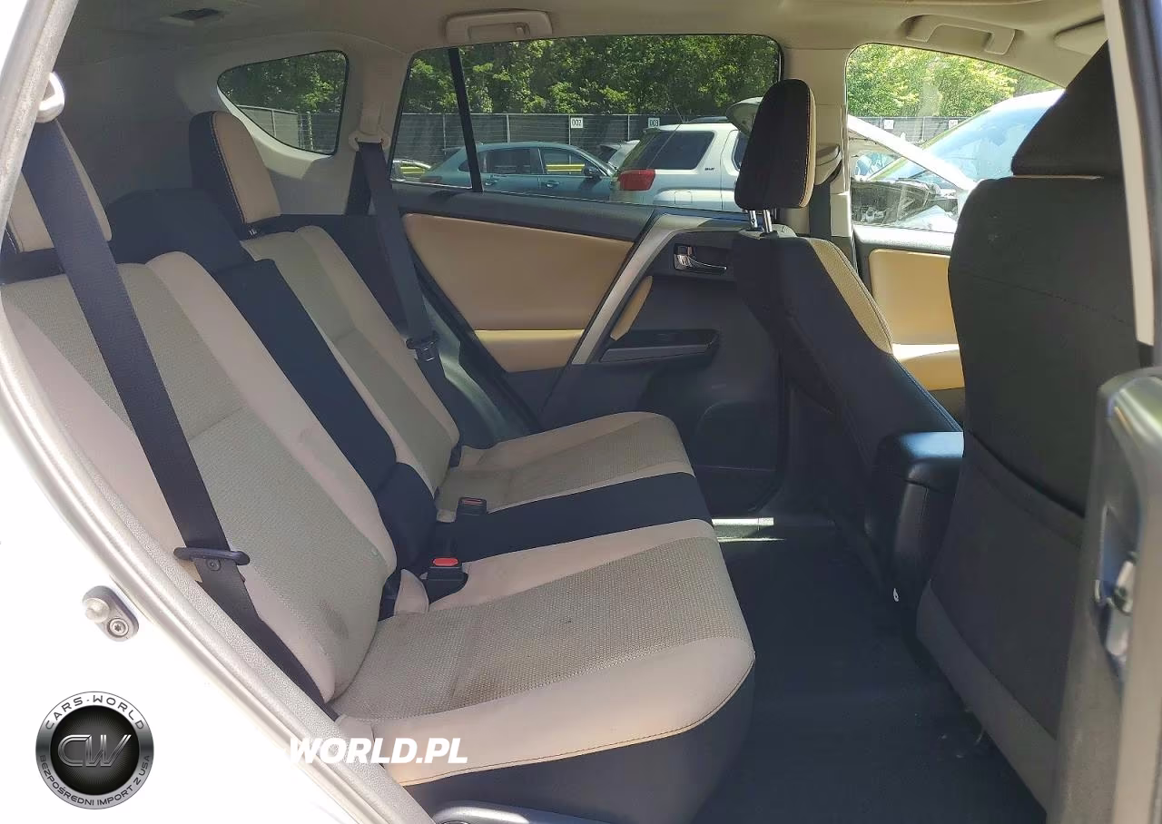 2018 Toyota Rav4 Xle VIN:2T3RFREV5JW845745 - 11