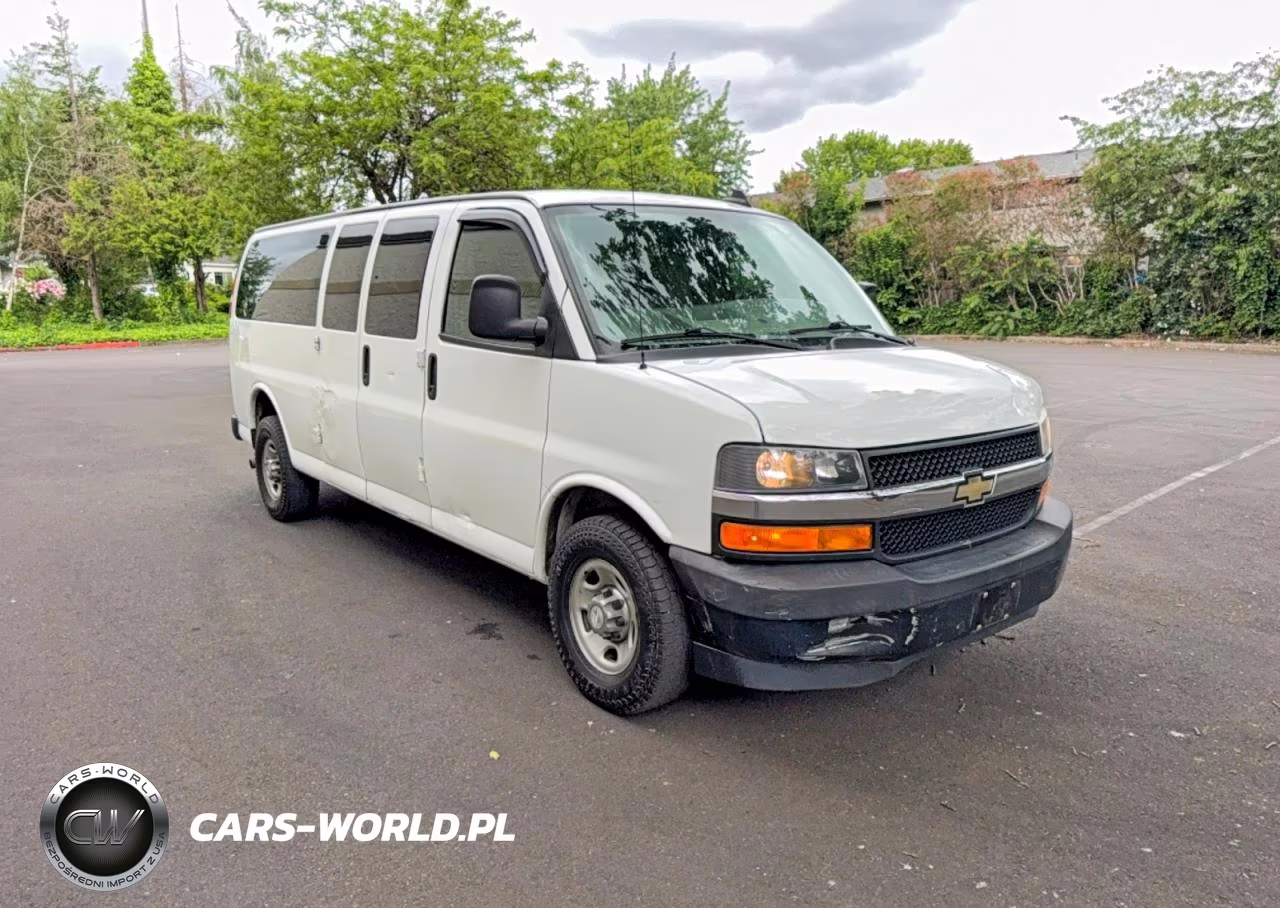 2017 Chevrolet Express 3500 Lt