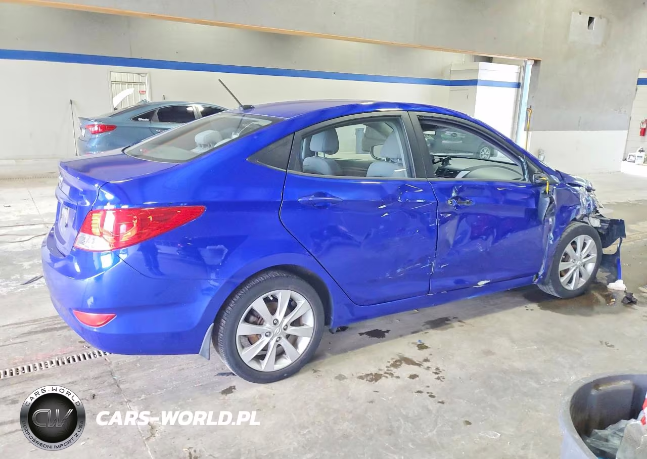 2013 Hyundai Accent Gls VIN:KMHCU4AE9DU341877 - 3
