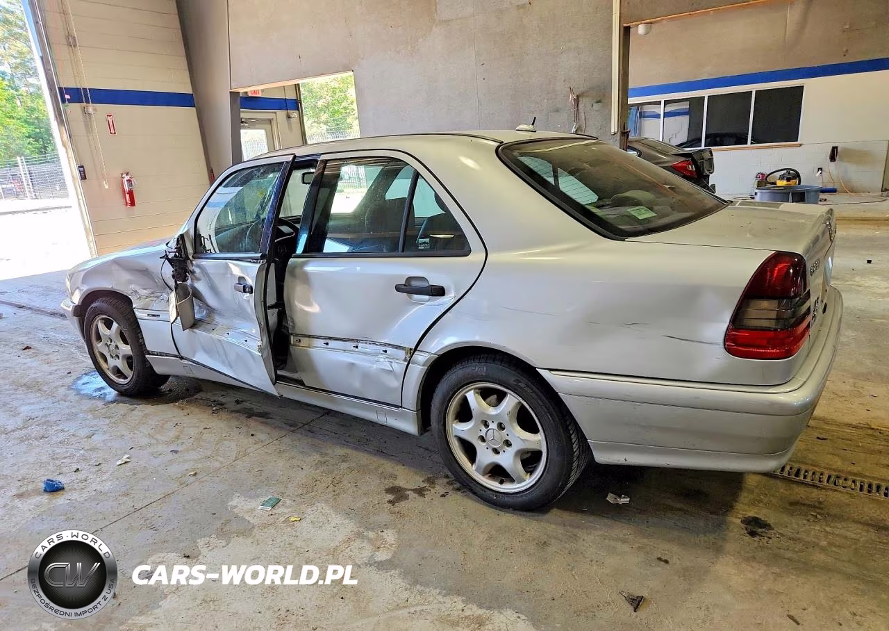 2000 Mercedes-Benz C 230 VIN:WDBHA24G1YA858021 - 2