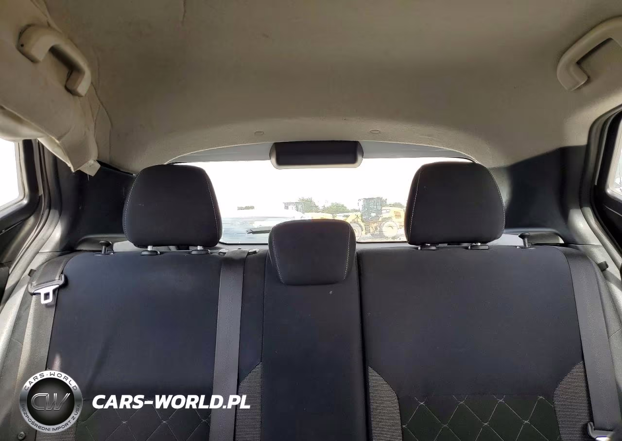 2018 Nissan Kicks S VIN:3N1CP5CU2JL537948 - 10