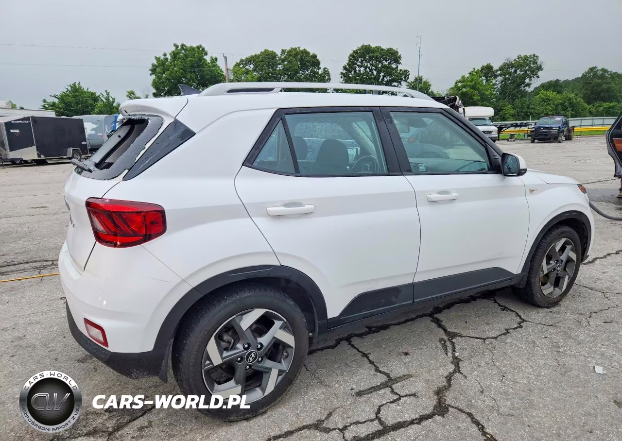 2021 Hyundai Venue Sel VIN:KMHRC8A30MU070985 - 3
