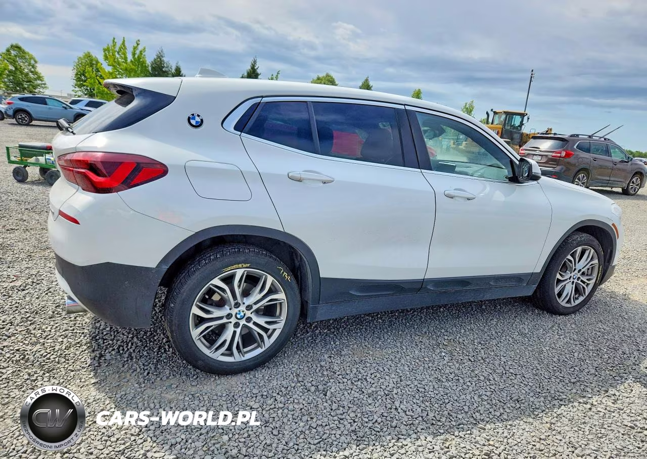 2022 BMW X2 xDrive28I VIN:WBXYJ1C01N5U20042 - 3