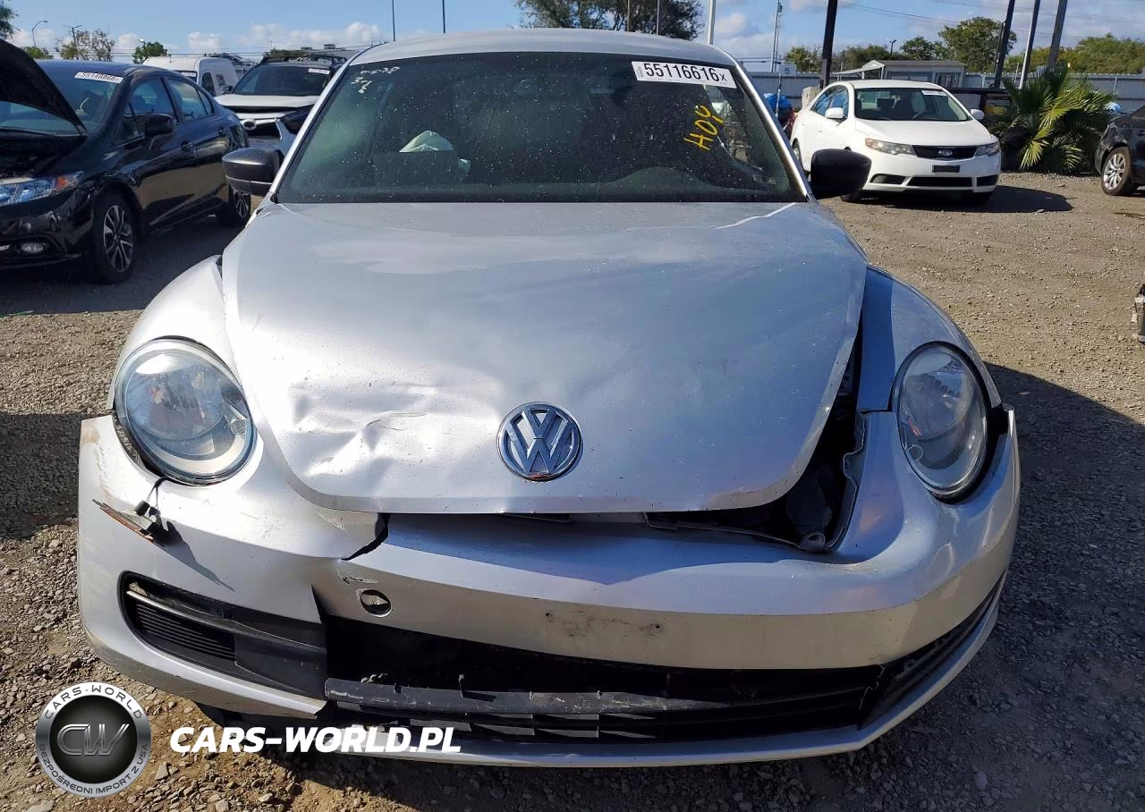 2014 Volkswagen Beetle VIN:3VWFP7AT6EM621381 - 5