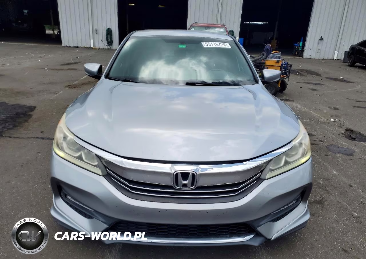 2017 Honda Accord Sport Special Edition VIN:1HGCR2F13HA156202 - 5