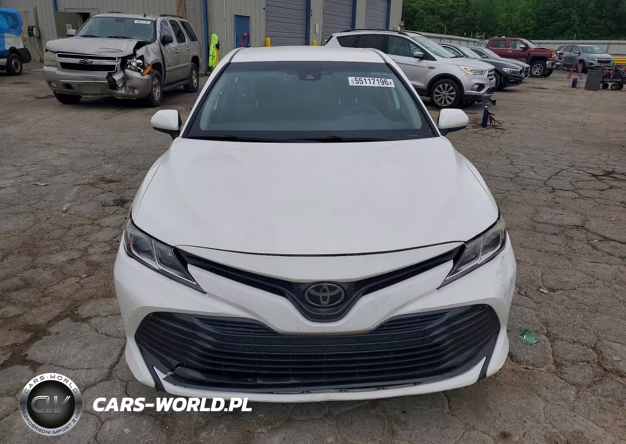2020 Toyota Camry Le VIN:4T1C11AK8LU332986 - 5