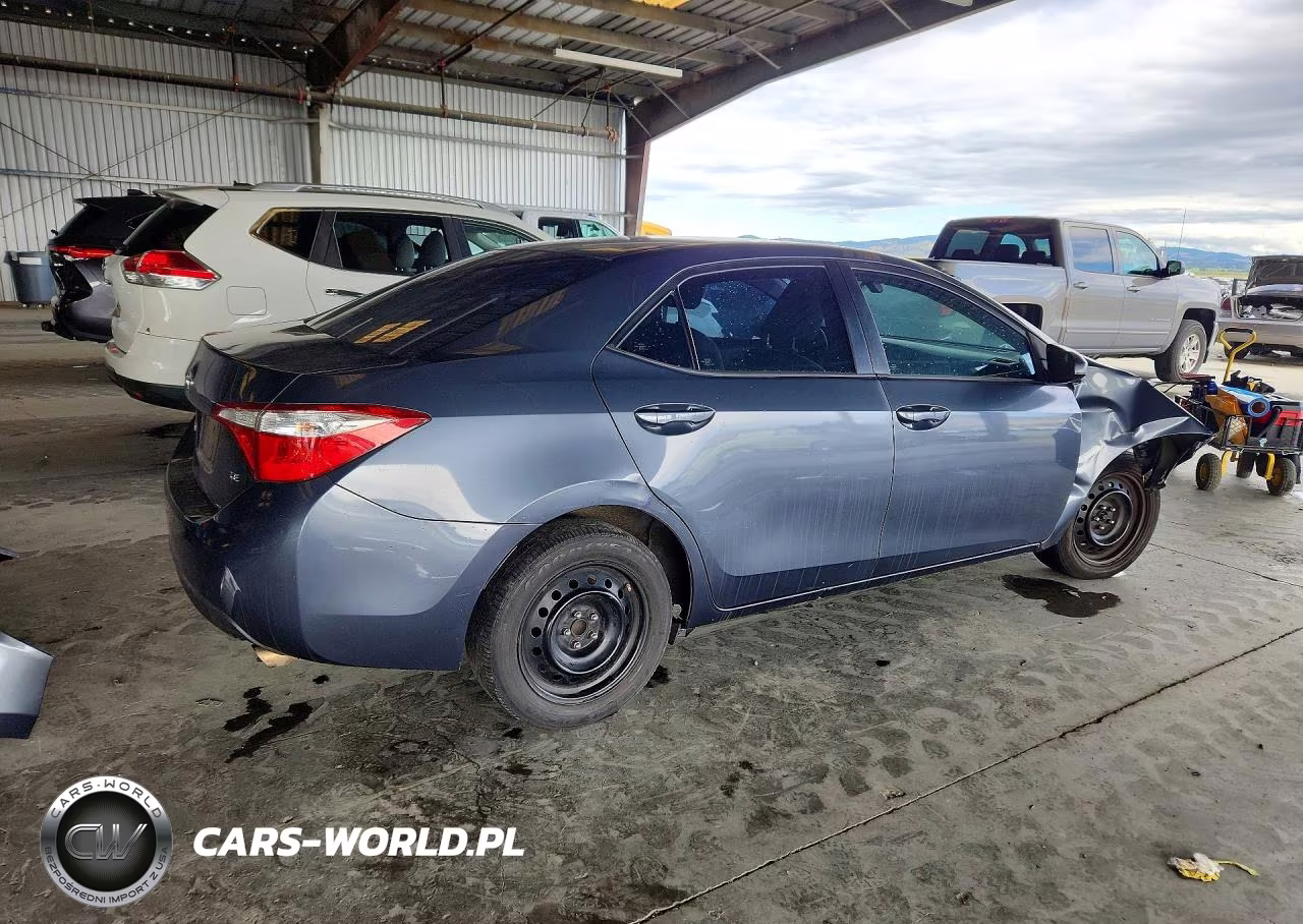 2016 Toyota Corolla Le VIN:5YFBURHE1GP483418 - 3