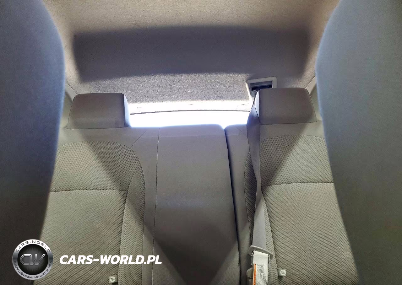 2015 Nissan Rogue Select S VIN:JN8AS5MTXFW660962 - 10