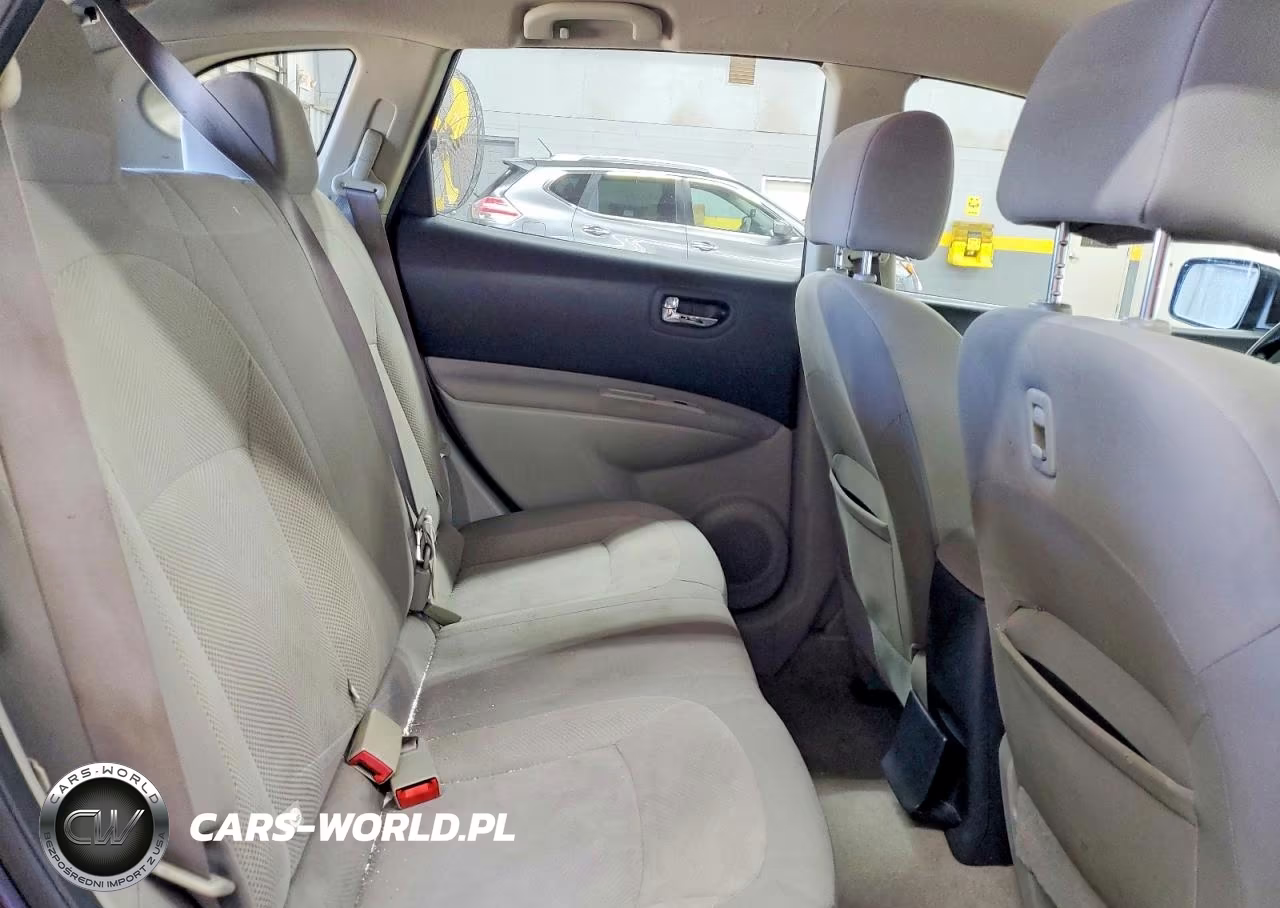 2015 Nissan Rogue Select S VIN:JN8AS5MTXFW660962 - 11