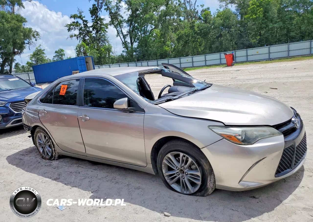 2017 Toyota Camry Se VIN:4T1BF1FK4HU638001 - 4