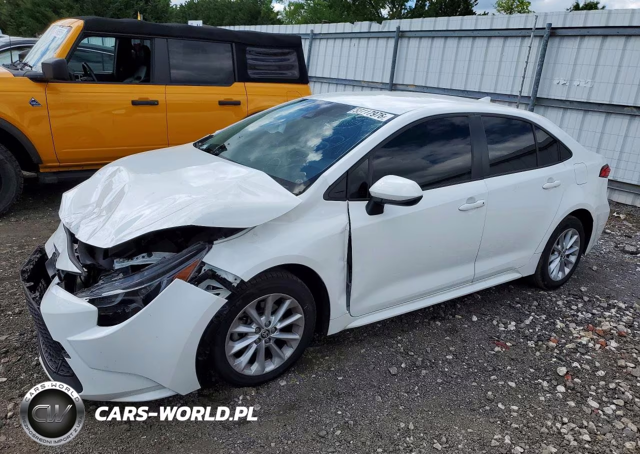 2022 Toyota Corolla Le – zdjęcie 1 z 12