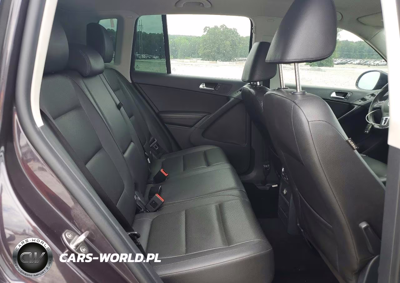 2016 Volkswagen Tiguan S VIN:WVGAV7AXXGW595386 - 11