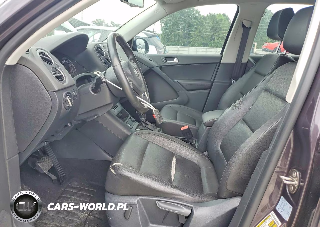 2016 Volkswagen Tiguan S VIN:WVGAV7AXXGW595386 - 7