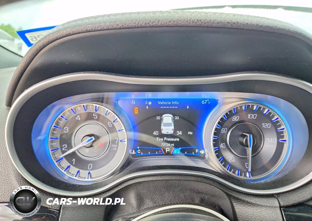 2022 Chrysler 300 S VIN:2C3CCABG4NH127426 - 9