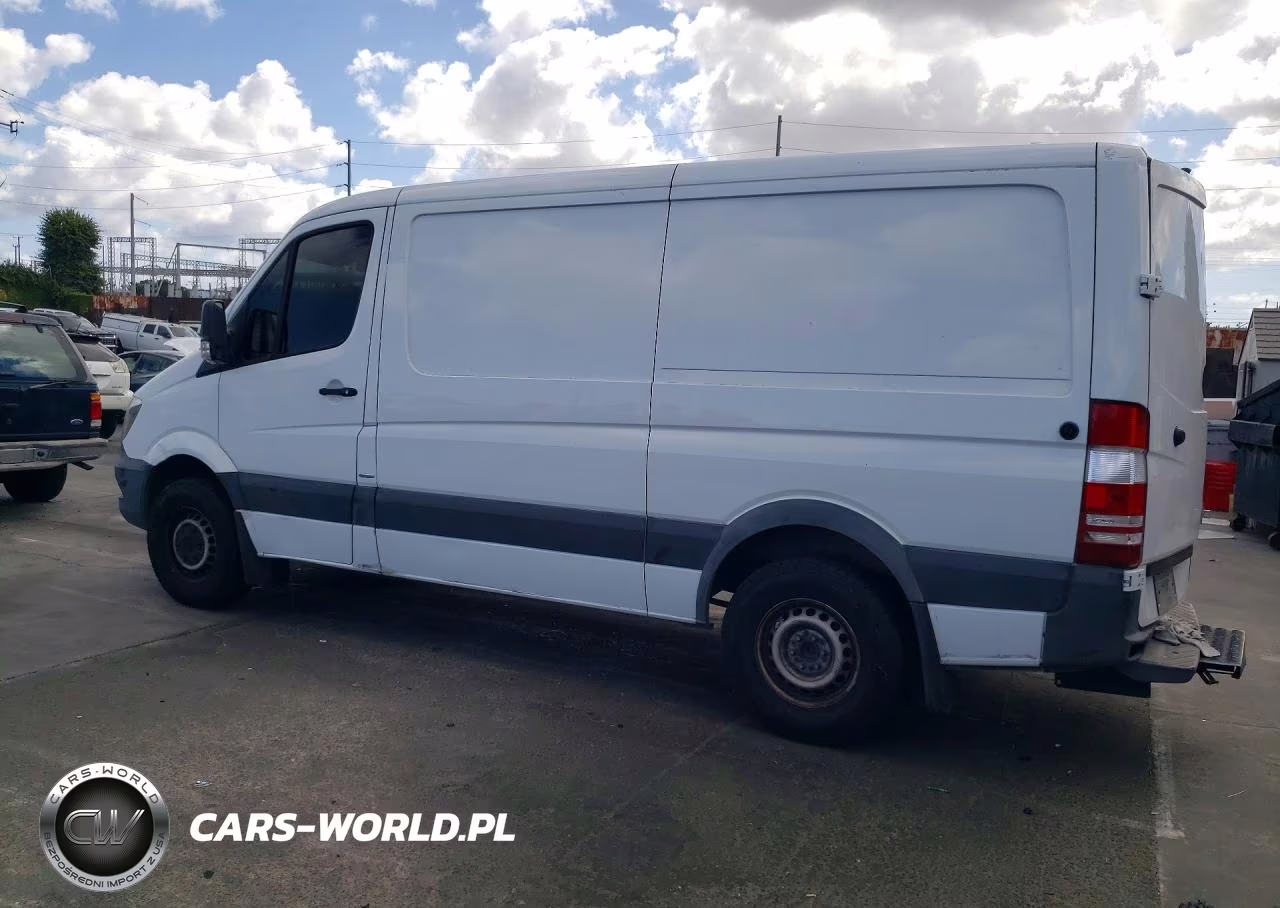 2015 Mercedes-Benz Sprinter 2500 VIN:WD3PE7DCXF5981098 - 2