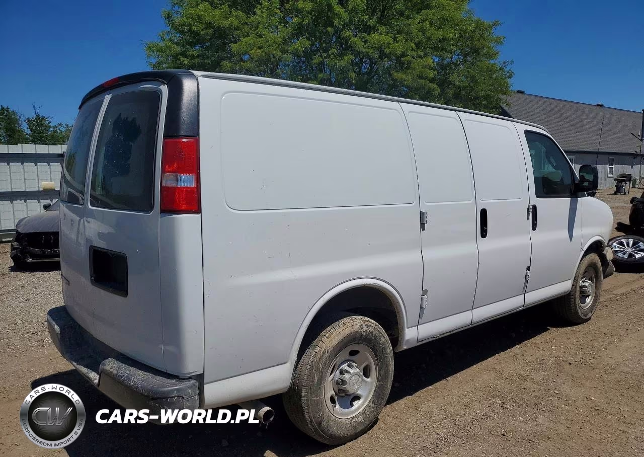 2018 Chevrolet Express 2500 Cargo Delivery Van VIN:1GCWGAFP9J1241938 - 3