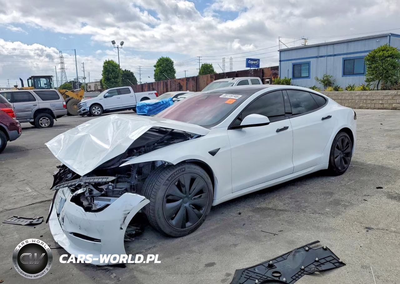 2022 Tesla Model S – zdjęcie 1 z 12