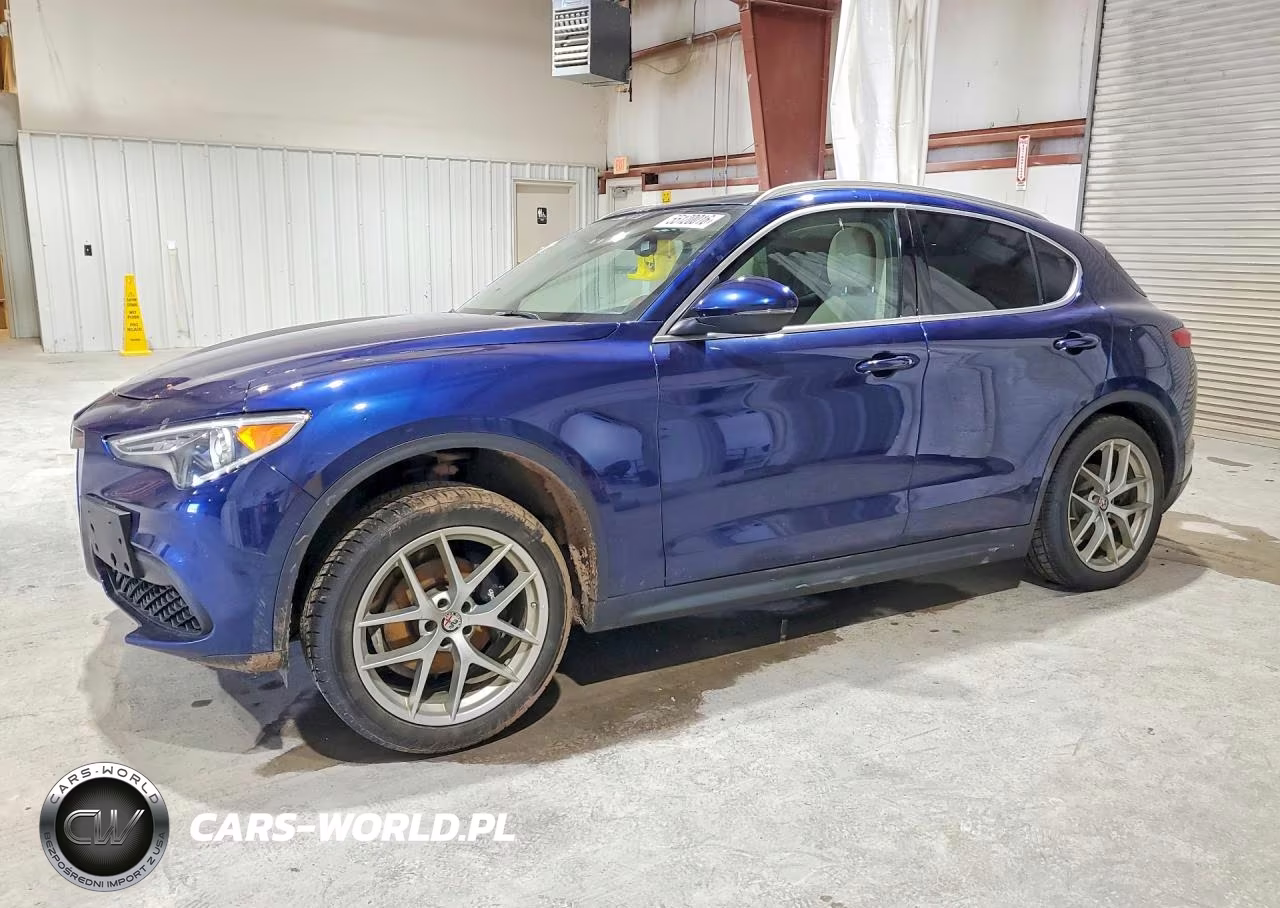2018 Alfa Romeo Stelvio Ti Luxury